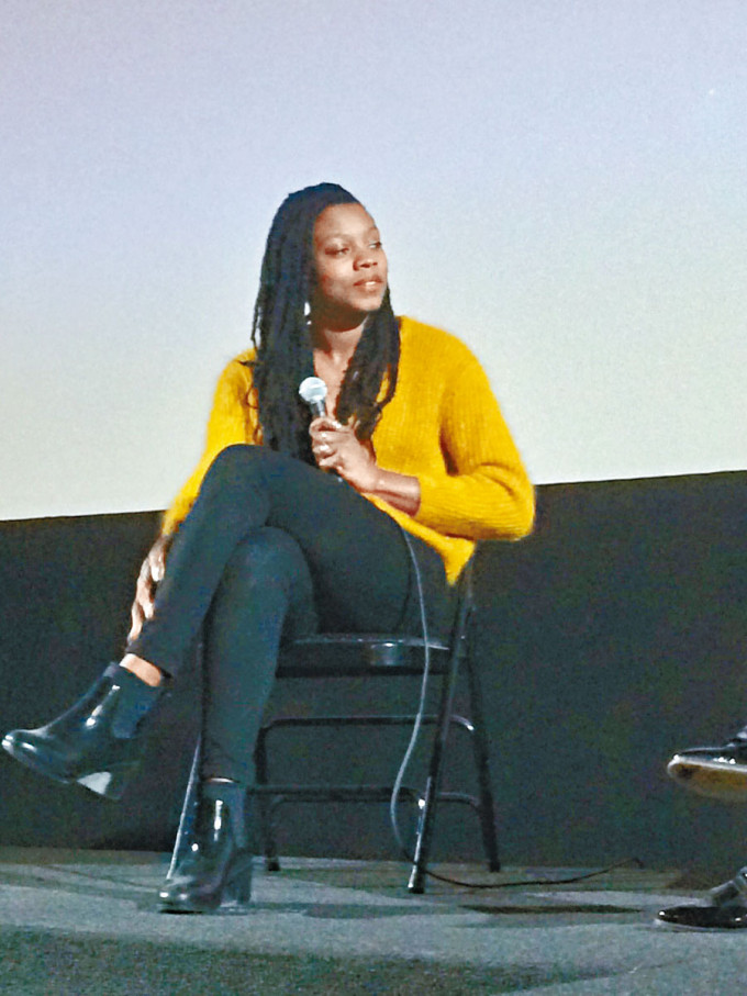 执导《Marvel队长2》的黑人女导演Nia DaCosta。
