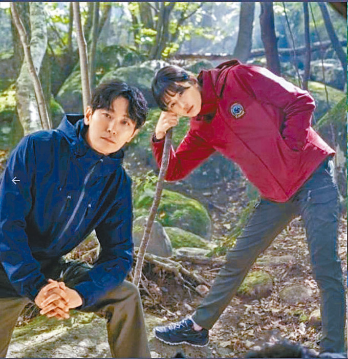 全智贤与朱智勋合演的《智异山》拍足9个月，将於本月底煞科。