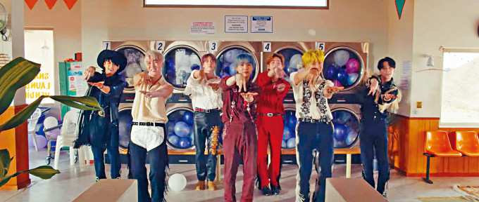 BTS昨日发布新MV，加入手语宣扬正能量。