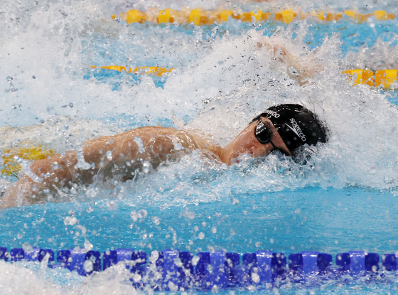 黄宣优在7月29日东京奥运会男子100米自由泳决赛中。【照片来源：NEWSIS】