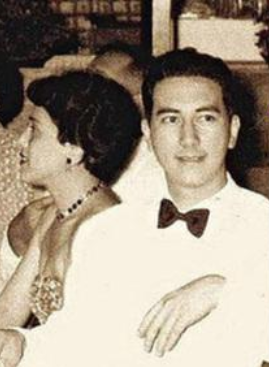 1942年，黎婉华与何鸿燊结婚